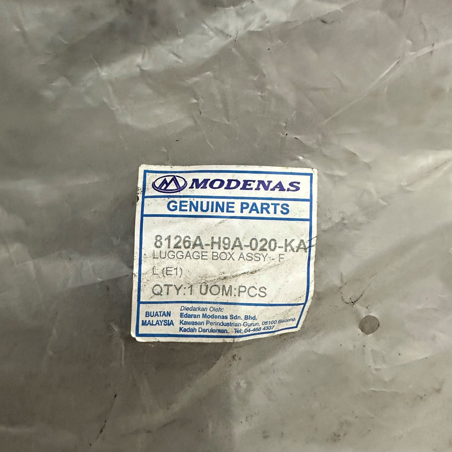 8126A-H9A-020-KA-LUGGAGE BOX ASSY - FL (E1)