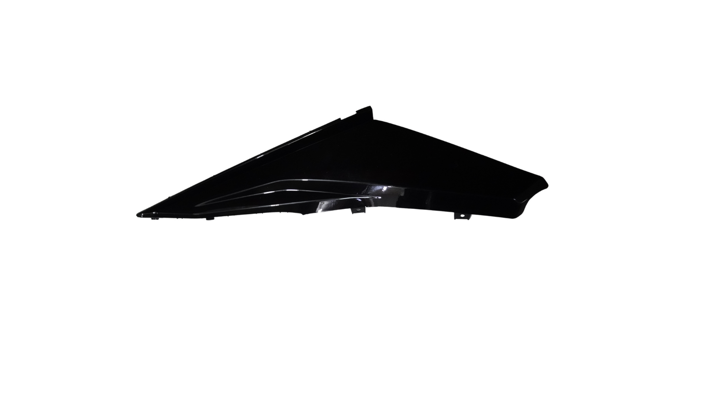COVER,R RR BODY *NH-A69P* RS150R V3