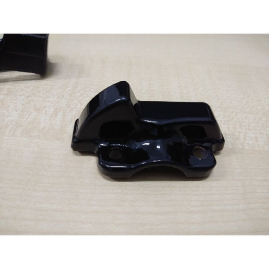 CAP,GRIP UPPER LOWER