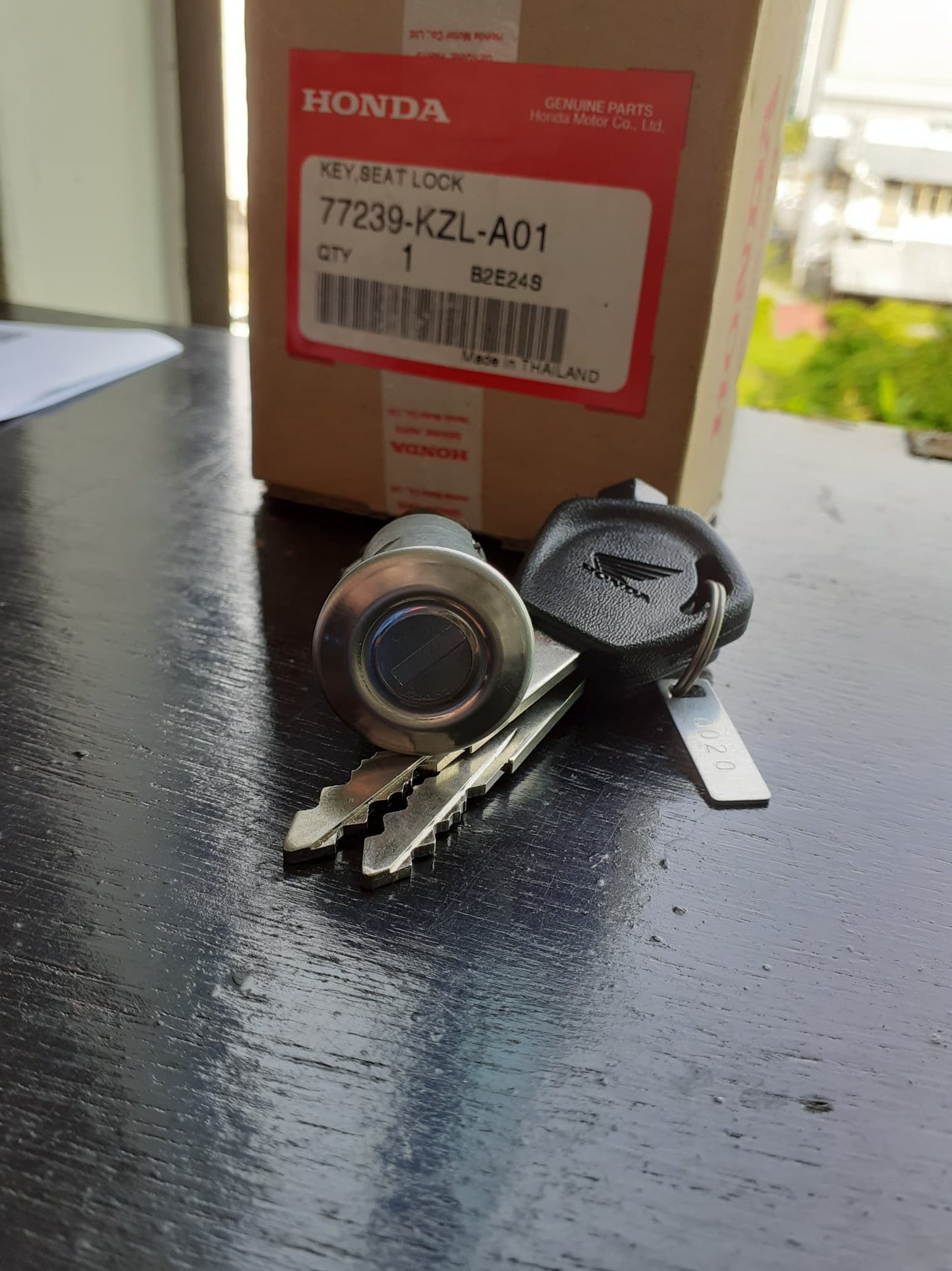 KEY,SEAT LOCK-KZLP