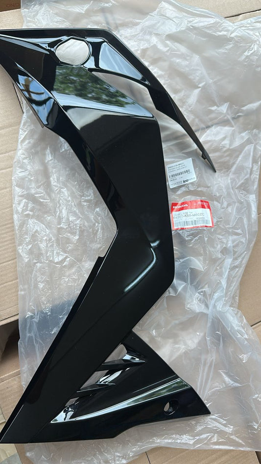 COVER,L SIDE *NH-A69P* PEARL MAGELLANIC BLACK - RS150R V3