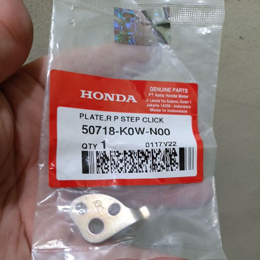 PLATE, R. PILLION STEP CLICK - ADV 150
