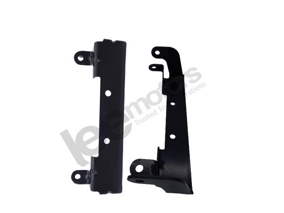 BRACKET FENDER RR (P512)